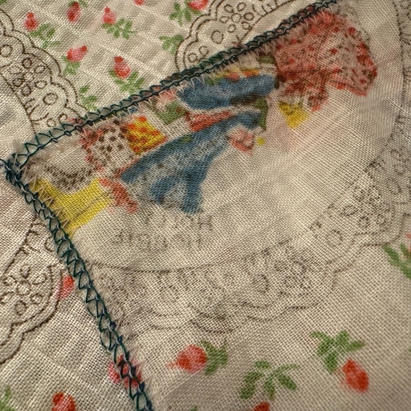 Vintage 70s Holly Hobby Medallions Roses Floral Fabric Finish Crib Sheet Quilt - Picture 6 of 8